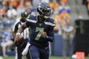 Former West Virginia quarterback Geno Smith re-signs with Seahawks
